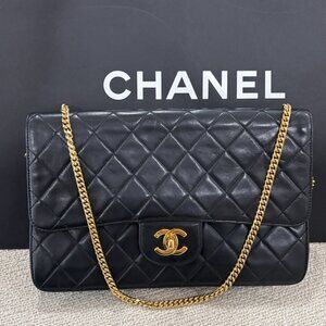 Authentic CHANEL black lambskin single flap classic crossbody single flap